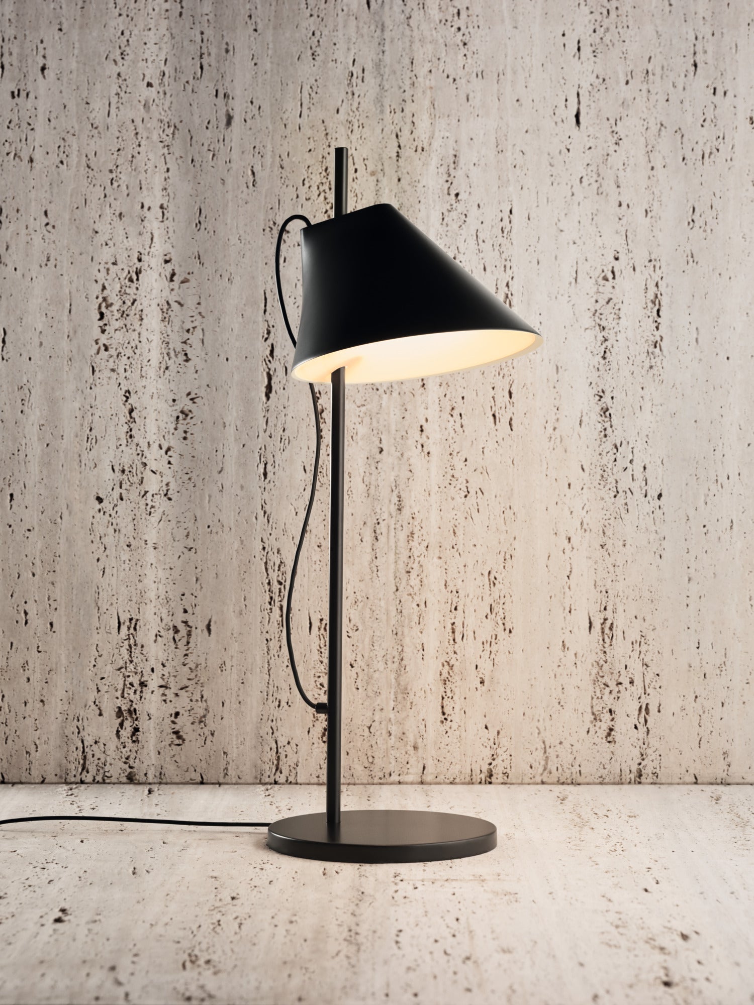 Louis Poulsen - YUH Bordlampe - Sort