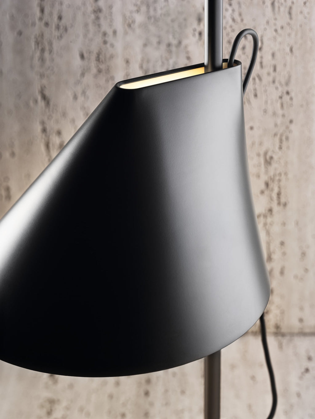 Louis Poulsen - YUH Bordlampe - Sort