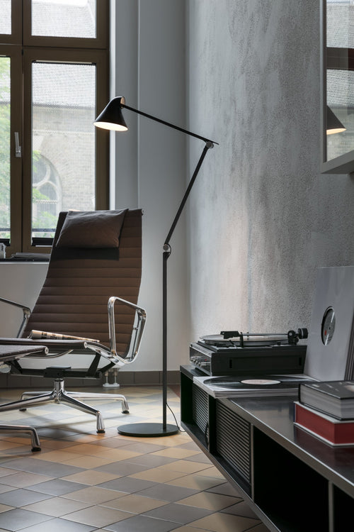 Louis Poulsen - NJP Gulvlampe - Sort