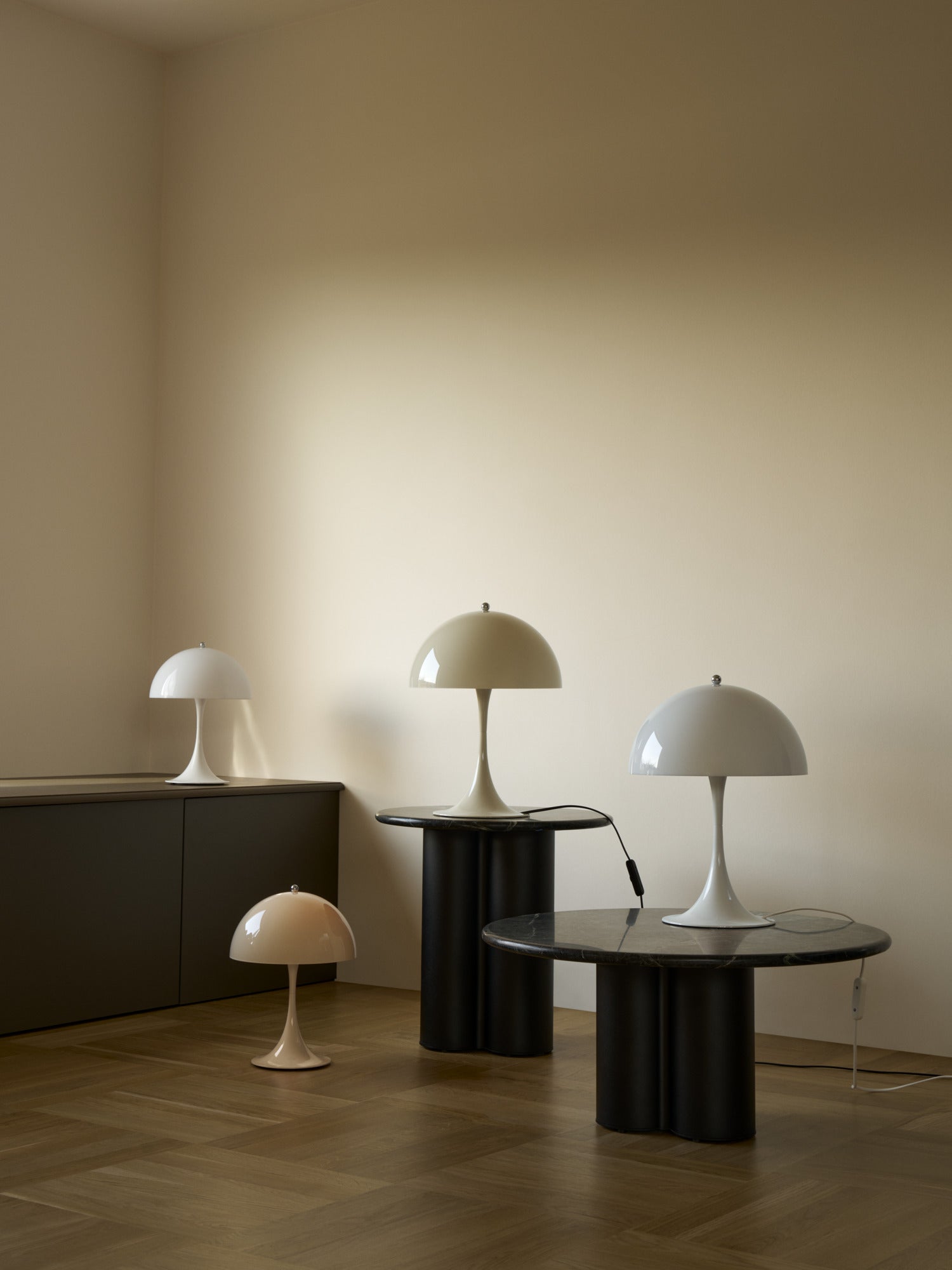 Louis Poulsen - Panthella 320 Bordlampe - Opal beige