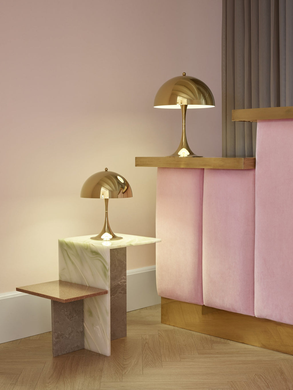 Louis Poulsen Panthella 250 Bordlampe - Messing Metalliseret
