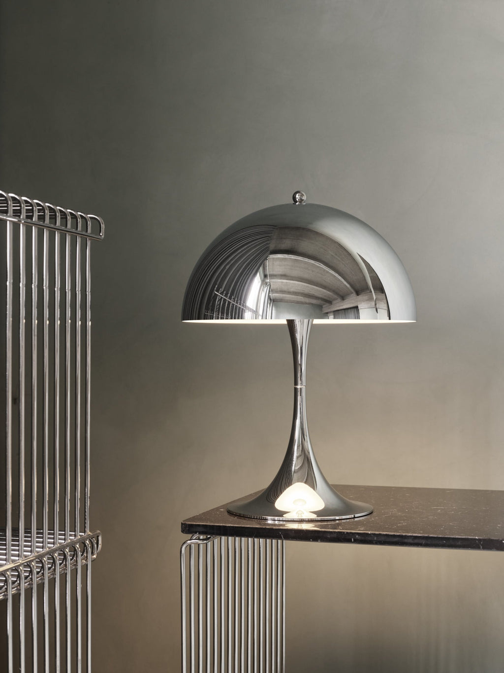 Louis Poulsen - Panthella 250 Bordlampe - Højglansforkromet