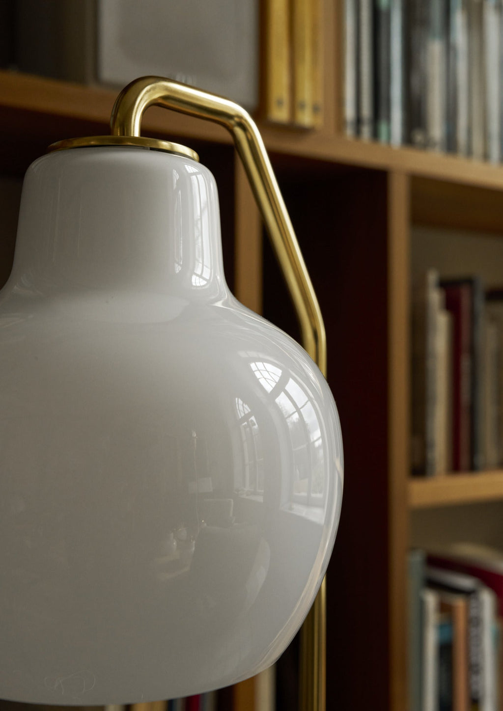 Louis Poulsen - VL Ring Crown Gulvlampe – Brass / Opal Glass