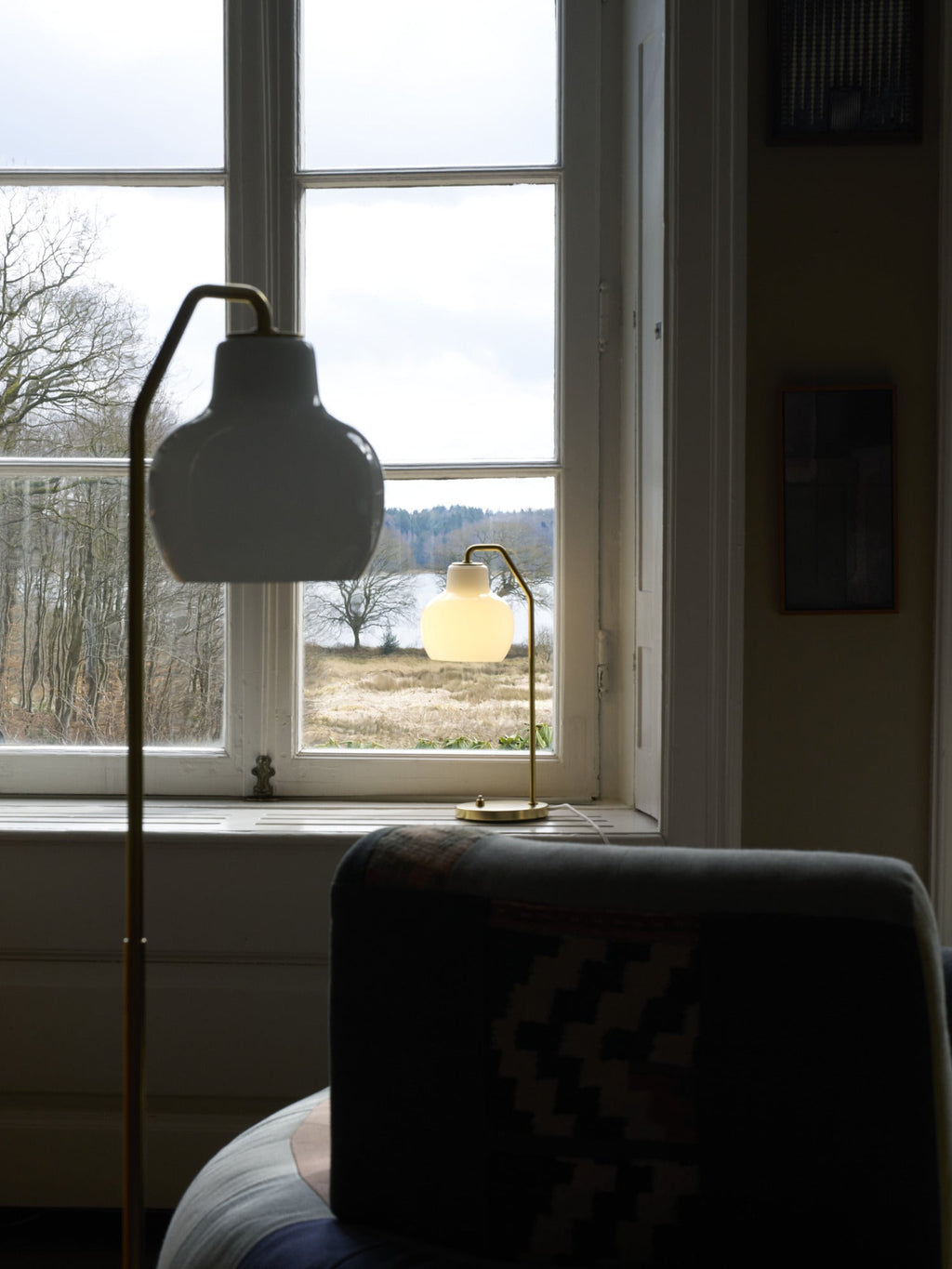 Louis Poulsen - VL Ringkrone Bordlampe – Brass / Opal Glass Ø150